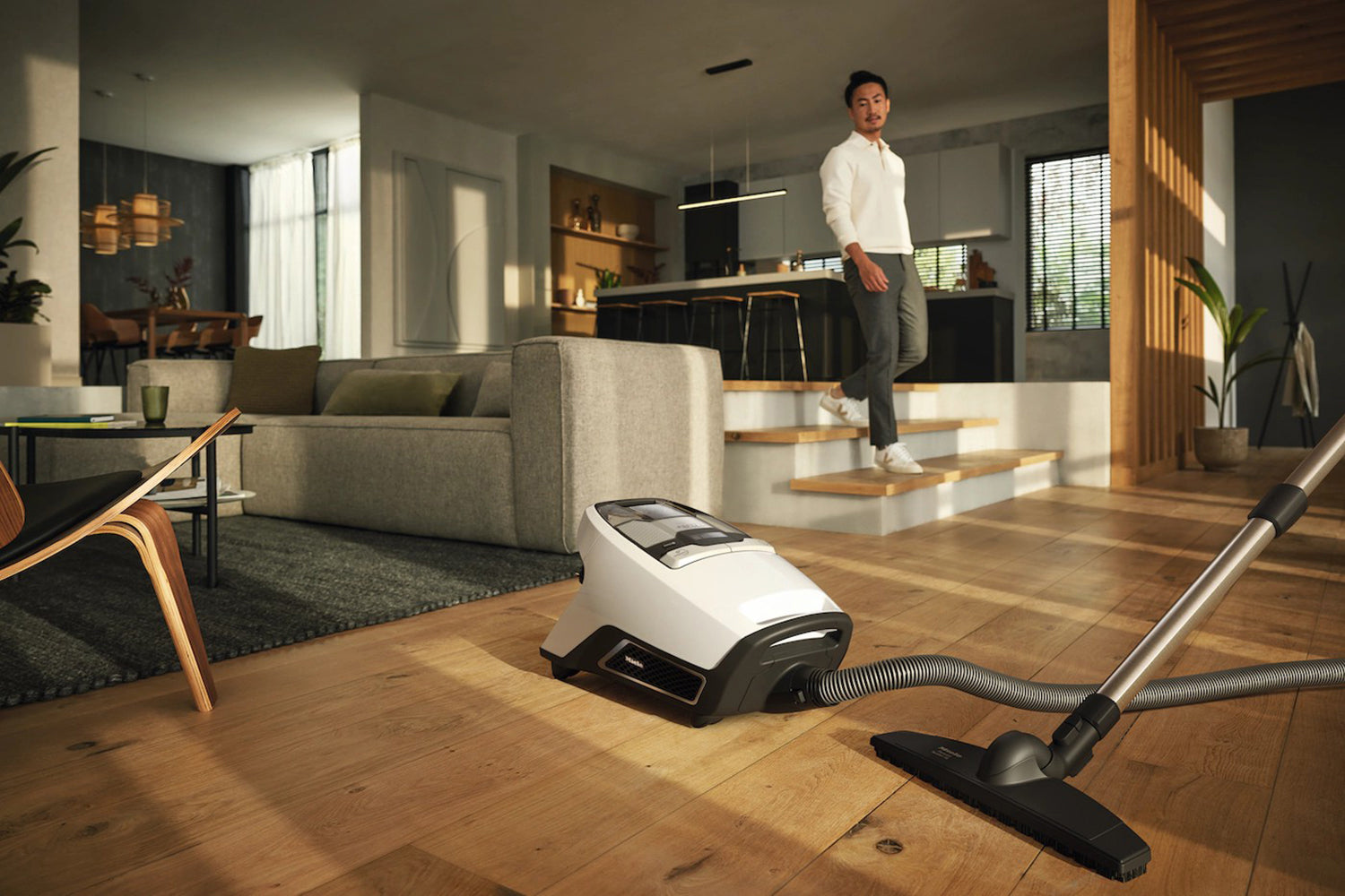 Miele Blizzard CX1 Comfort XL Bagless Cylinder Vacuum Cleaner | 12034140 | Lotus White
