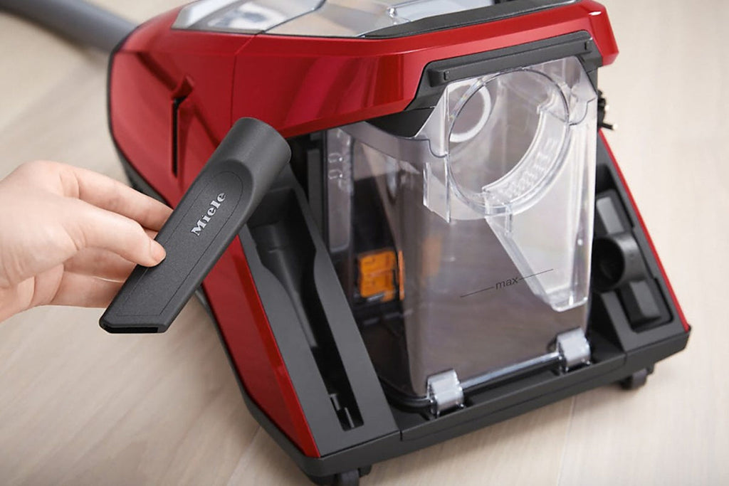 Miele Blizzard CX1 Cat & Dog SKCF5 Bagless Cylinder Vacuum Cleaner | BLIZZARDCAT&DOG