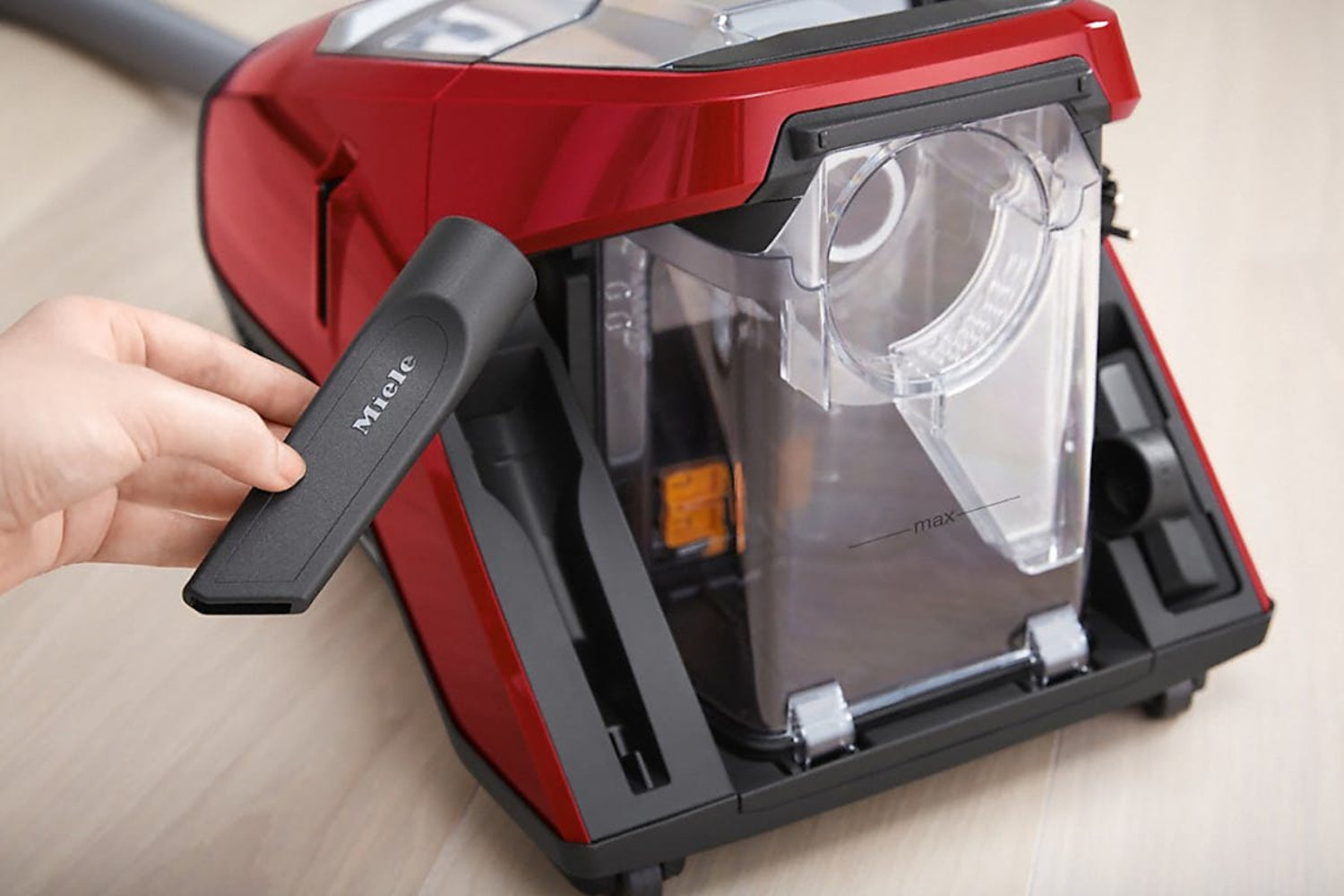 Miele Blizzard CX1 Cat & Dog SKCF5 Bagless Cylinder Vacuum Cleaner | BLIZZARDCAT&DOG