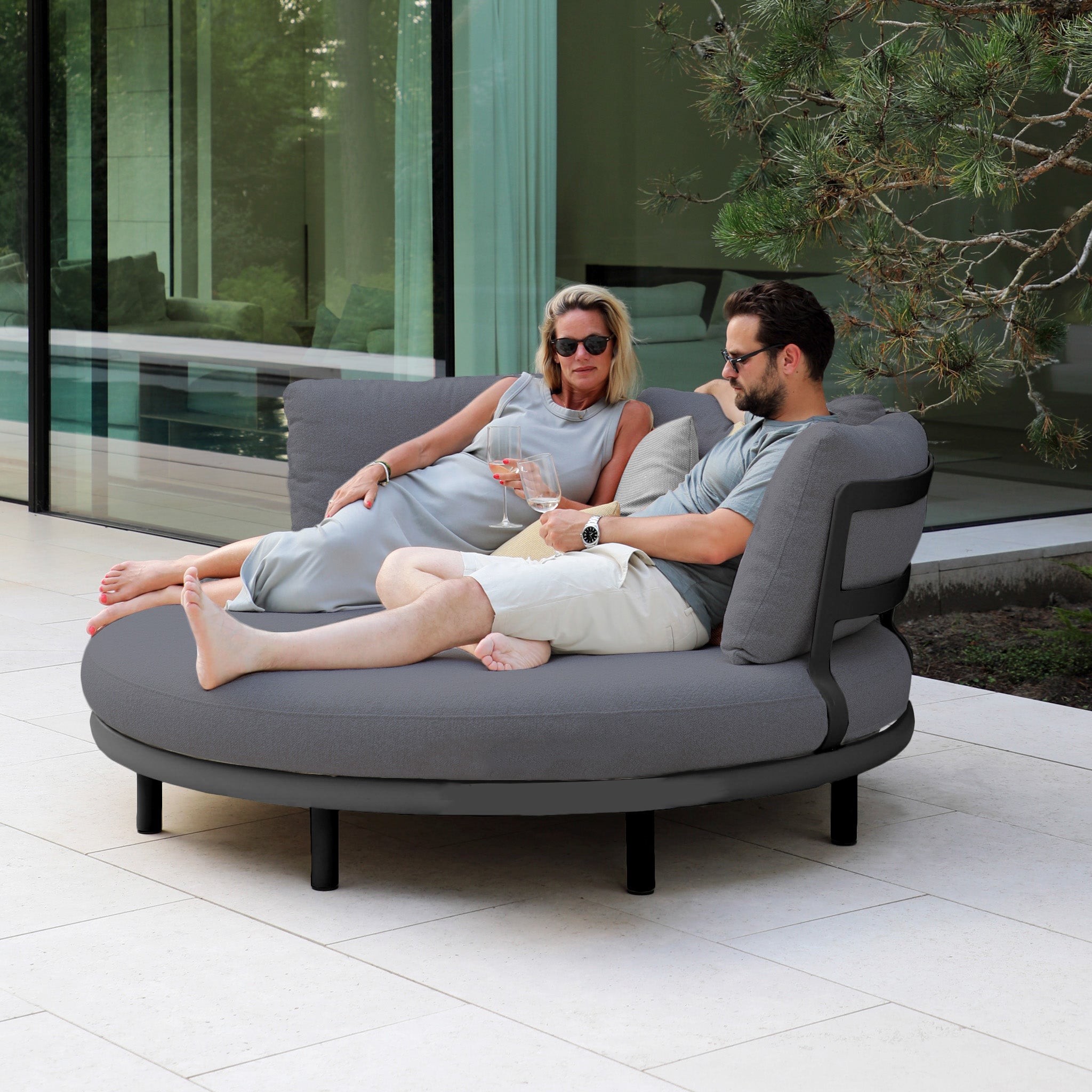 Selene Daybed in Charcoal