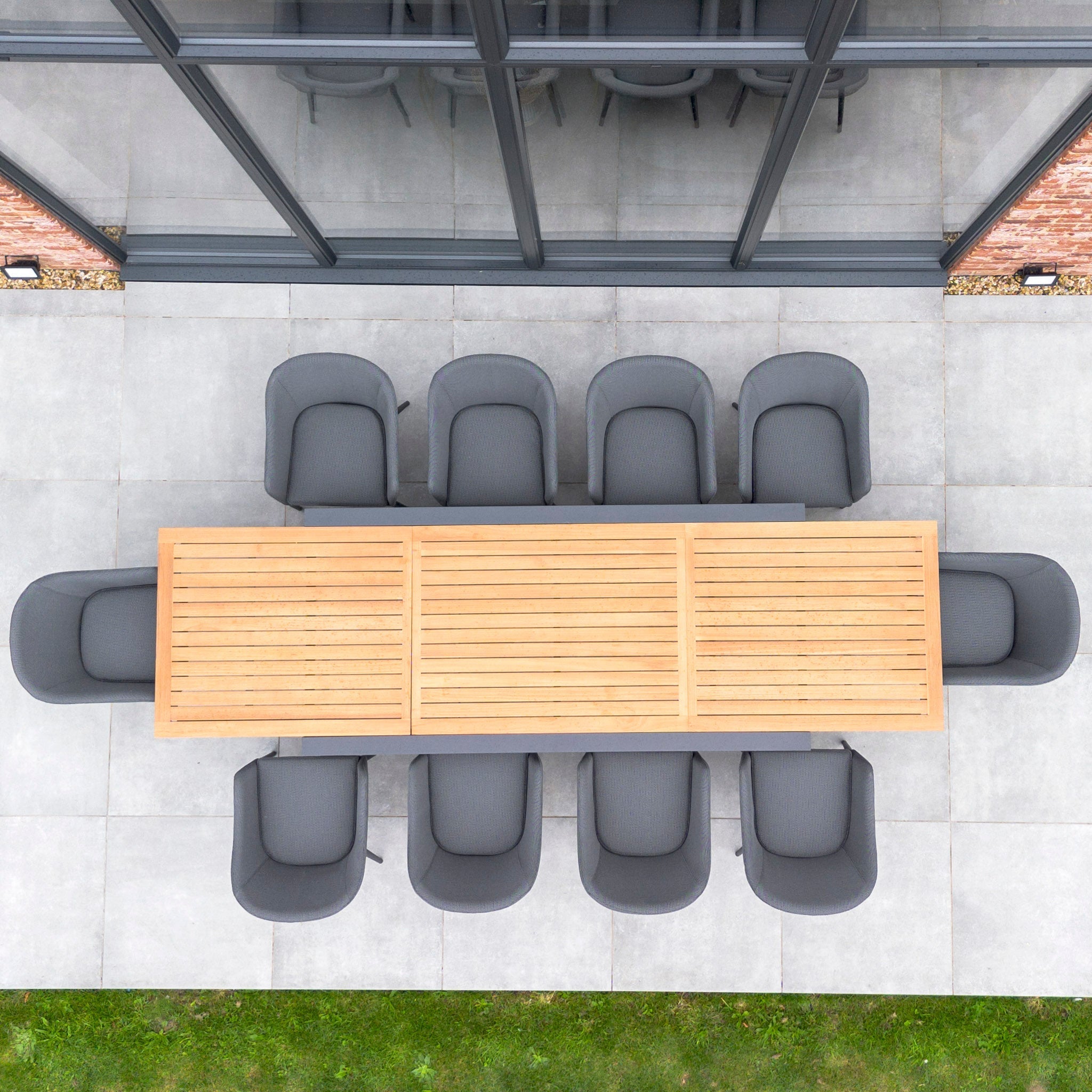 Luna 10 Seat Outdoor Fabric Extending Teak Dining Set in Grey