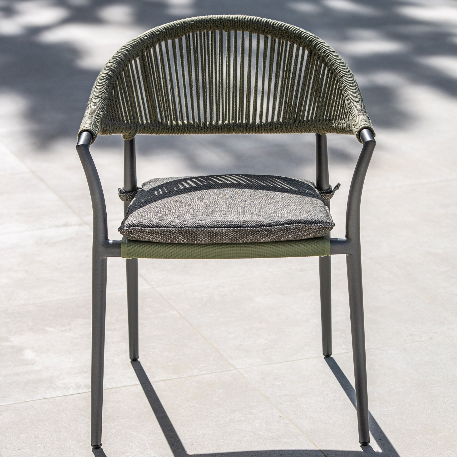Cloverly 6 Seat Rope Oval Dining Set with Ceramic Table in Olive Green