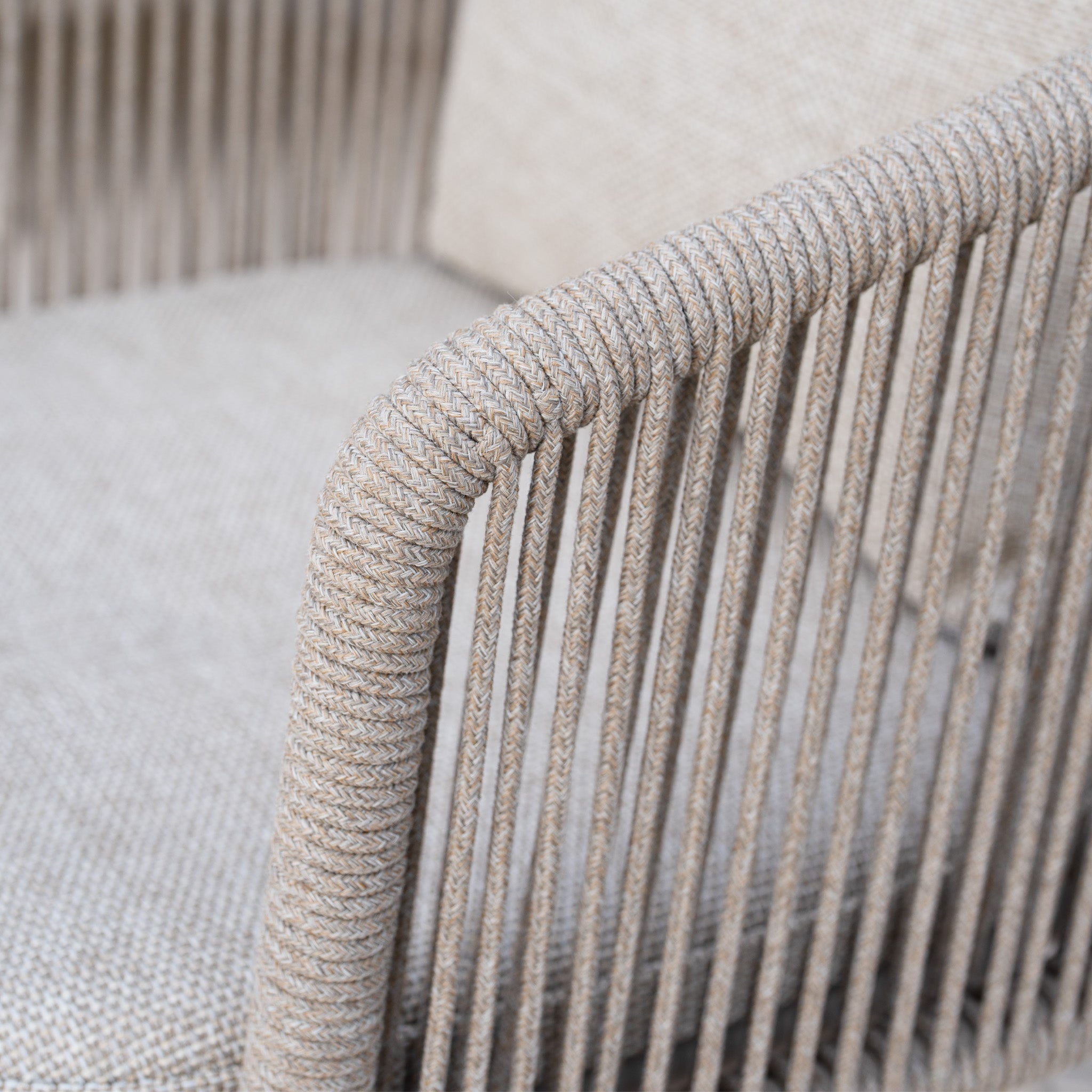 Dekota 8 Seat Rope Extending Dining Set in Fawn