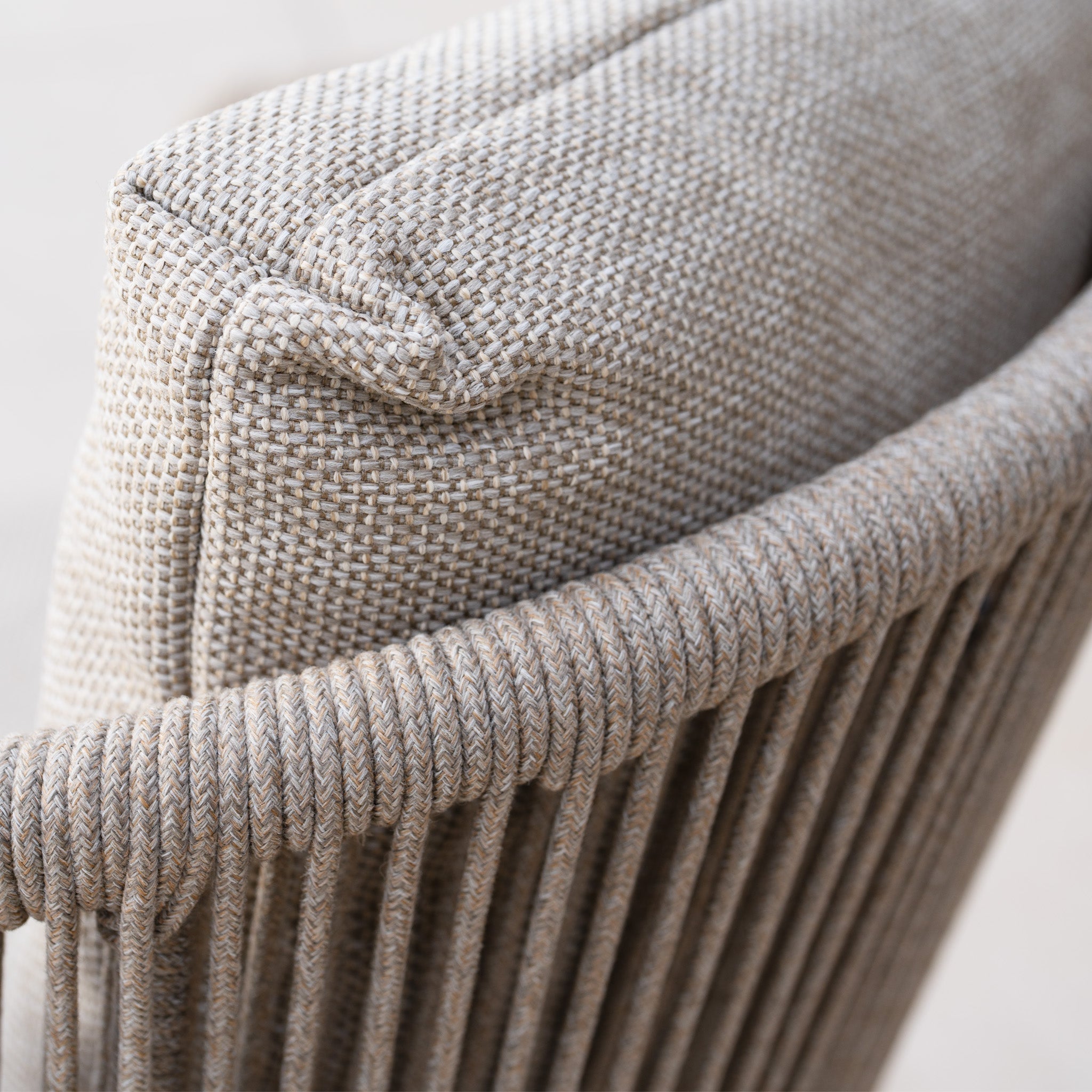 Dekota 8 Seat Rope Extending Dining Set in Fawn
