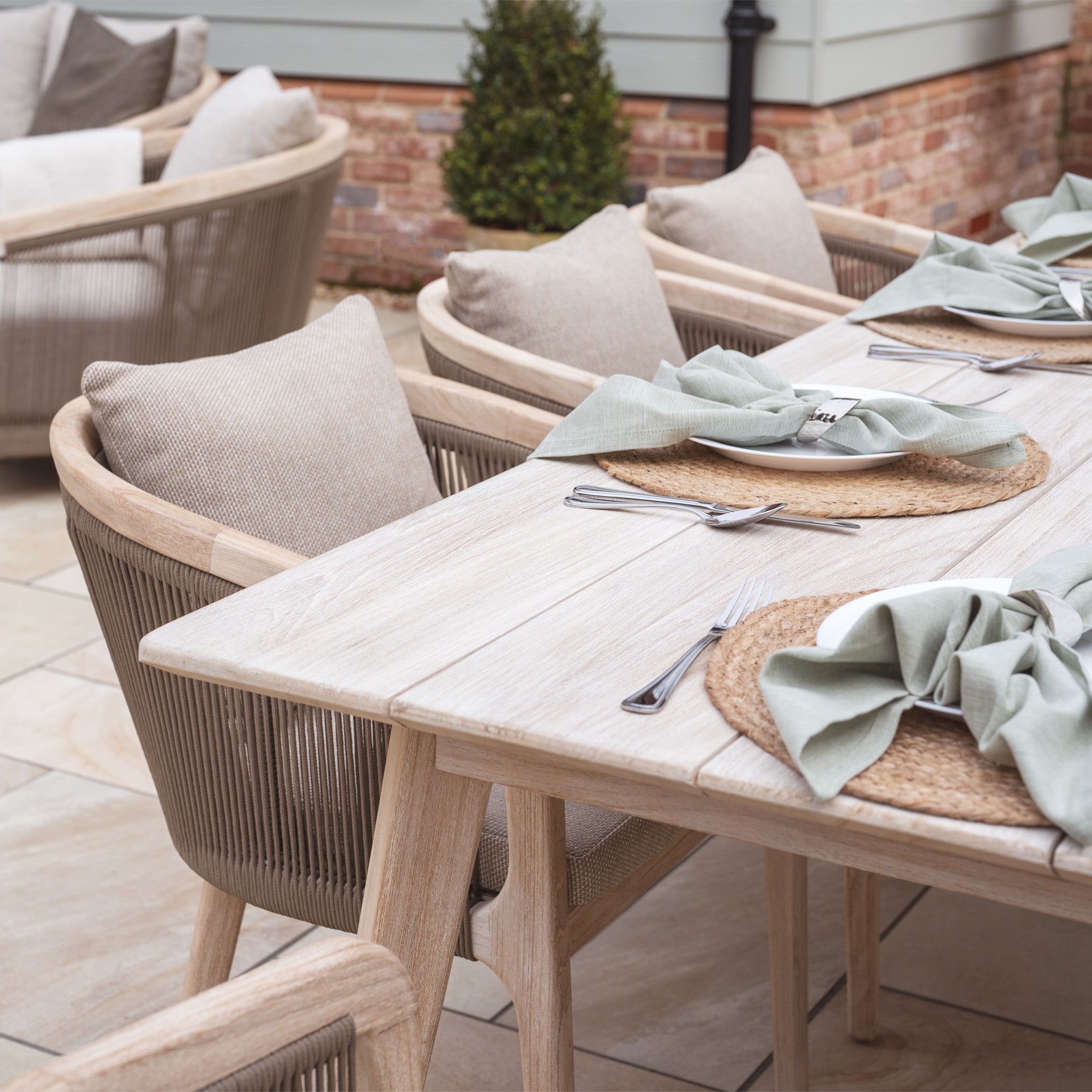 Evora 8 Seat Rectangular Dining Set in Mocha