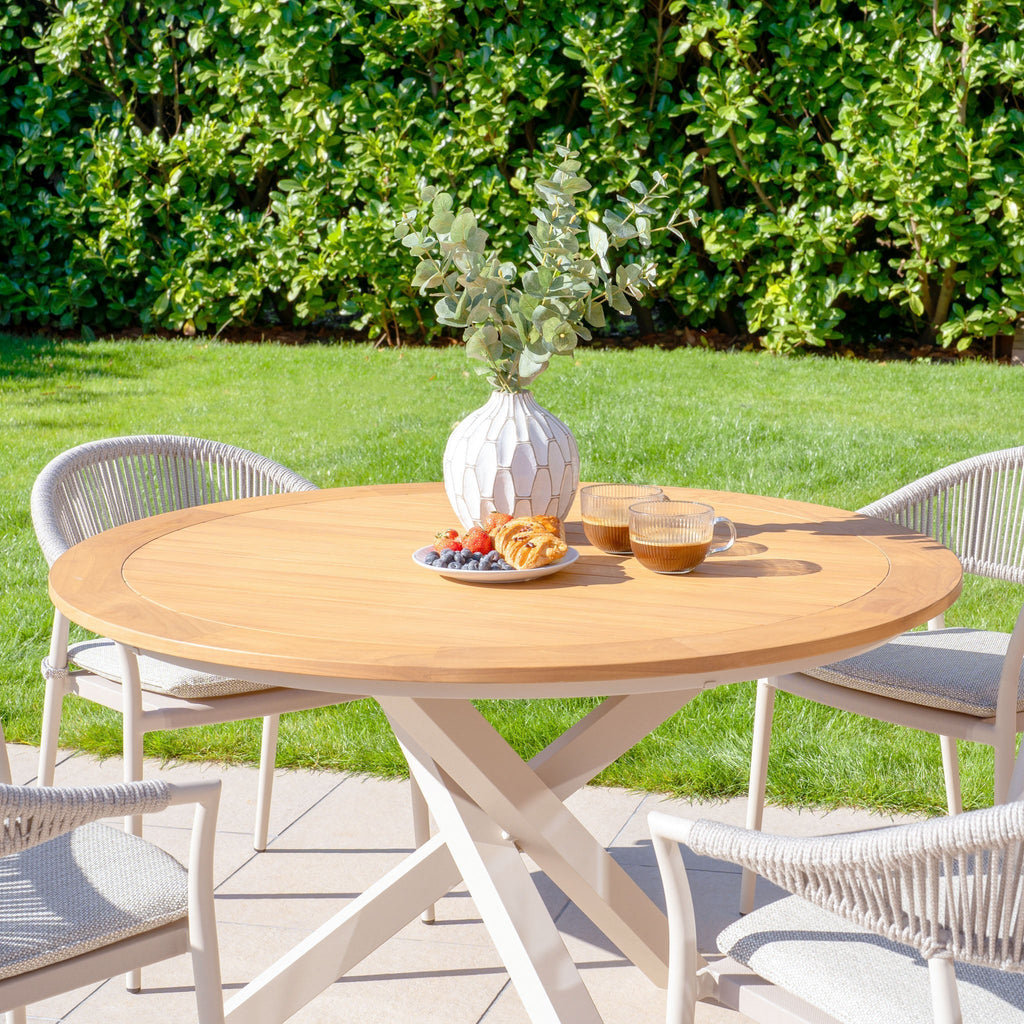 Cloverly 4 Seat Round Dining Set with Teak Table Top in Latte