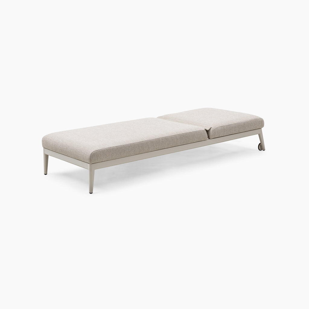 Luna Outdoor Fabric Sun Lounger in Fawn