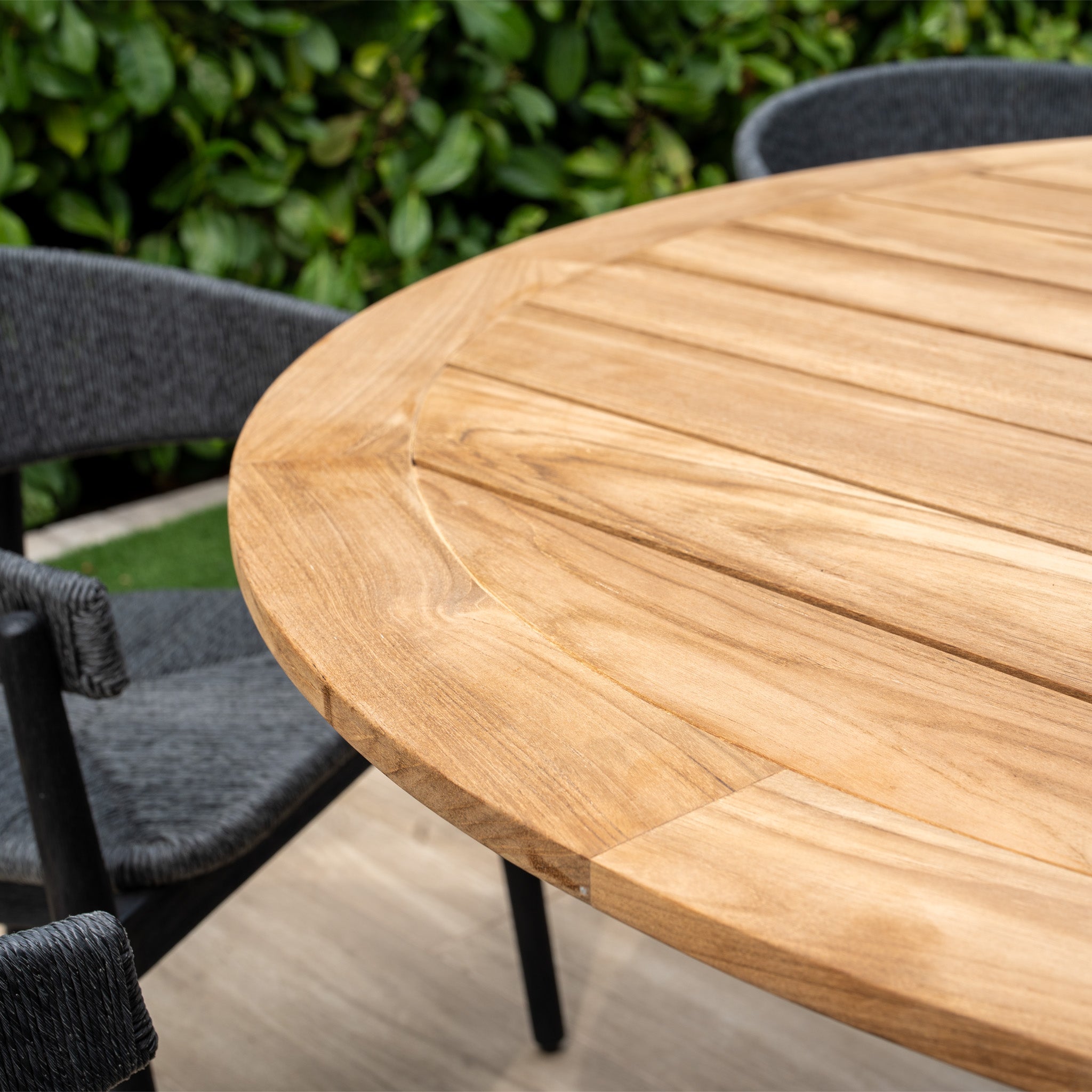 Lucca 6 Seat Dining Set with Teak Round Table in Black