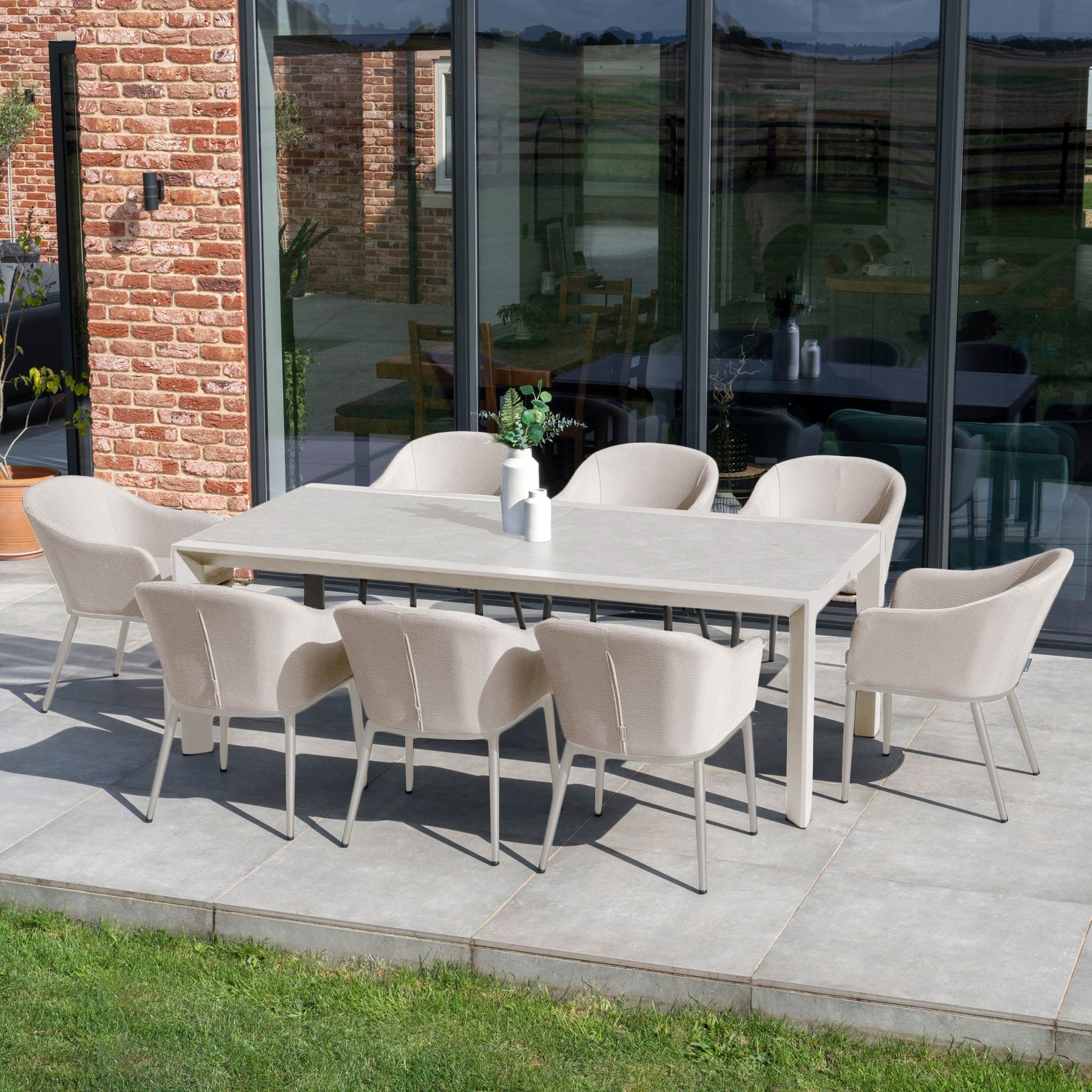 Luna 8 Seat Outdoor Fabric Extending Ceramic Dining Set in Fawn