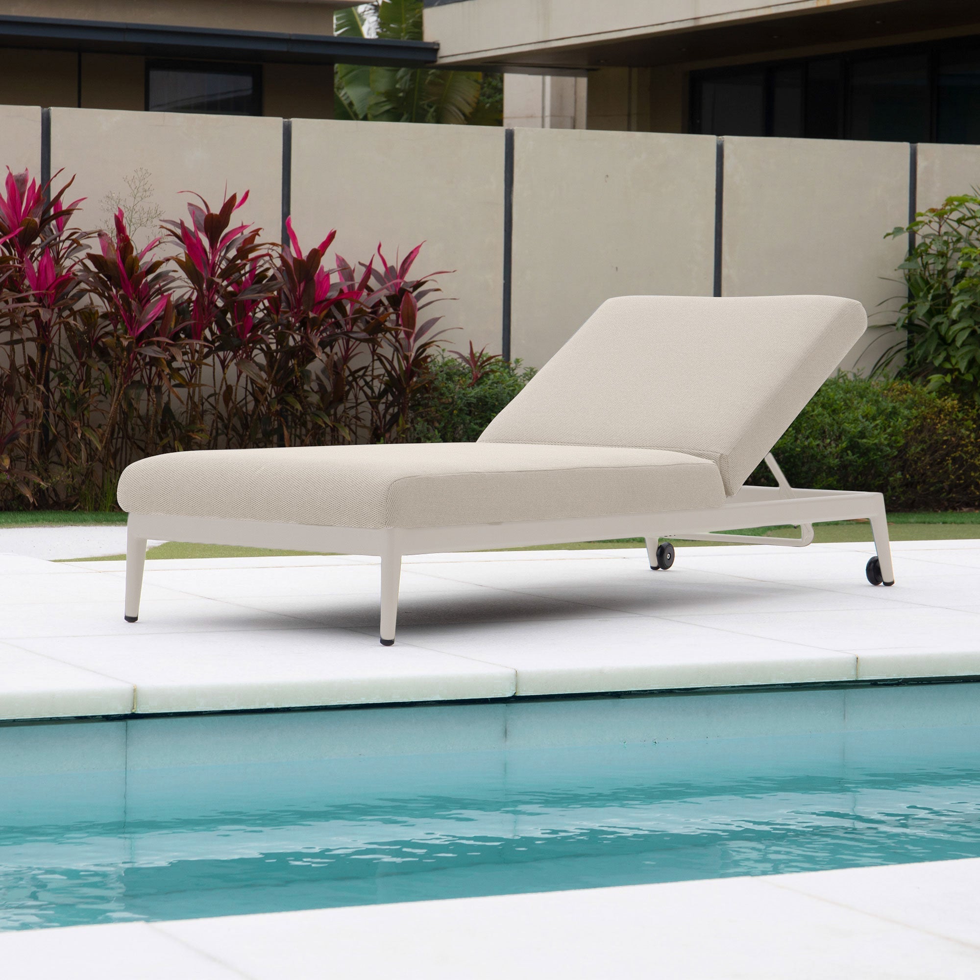 Luna Outdoor Fabric Sun Lounger in Fawn
