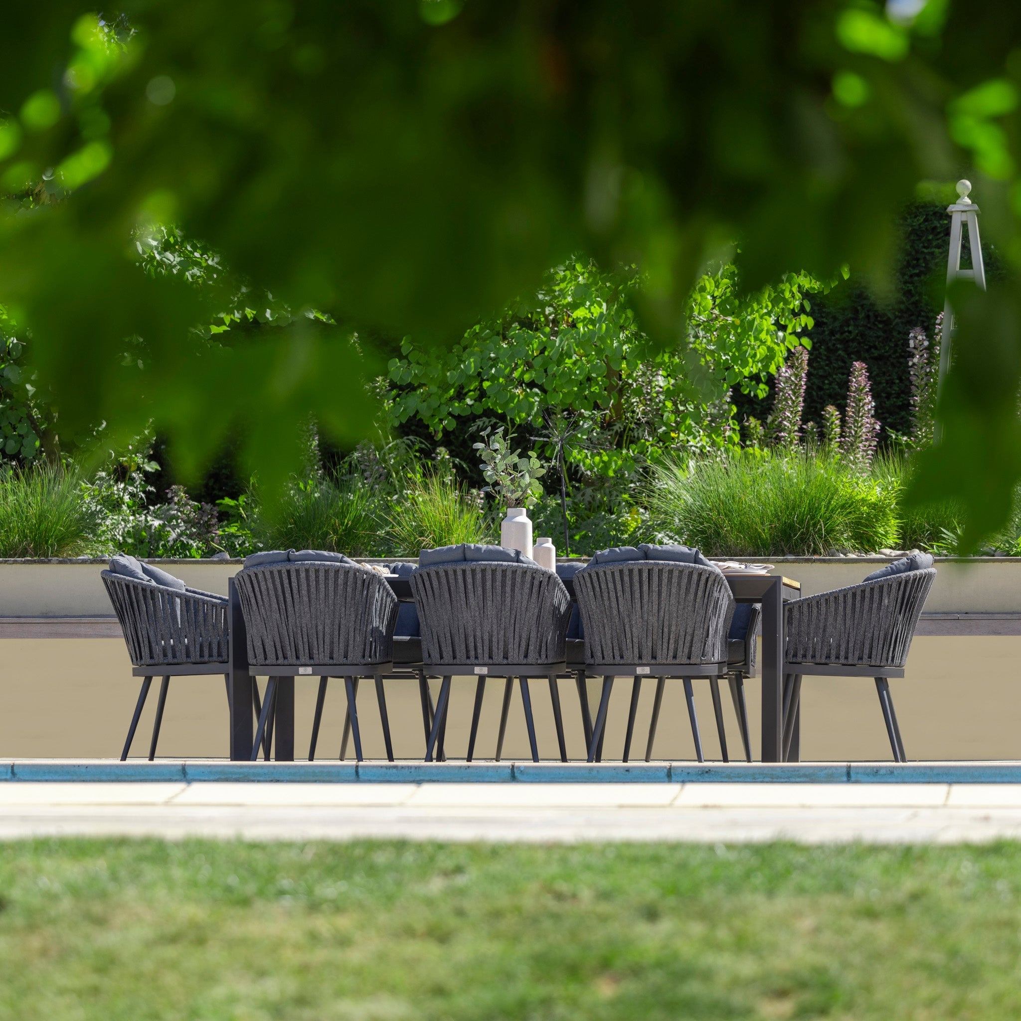 Monterrey 8 Seat Rope Extending Teak Dining Set in Grey