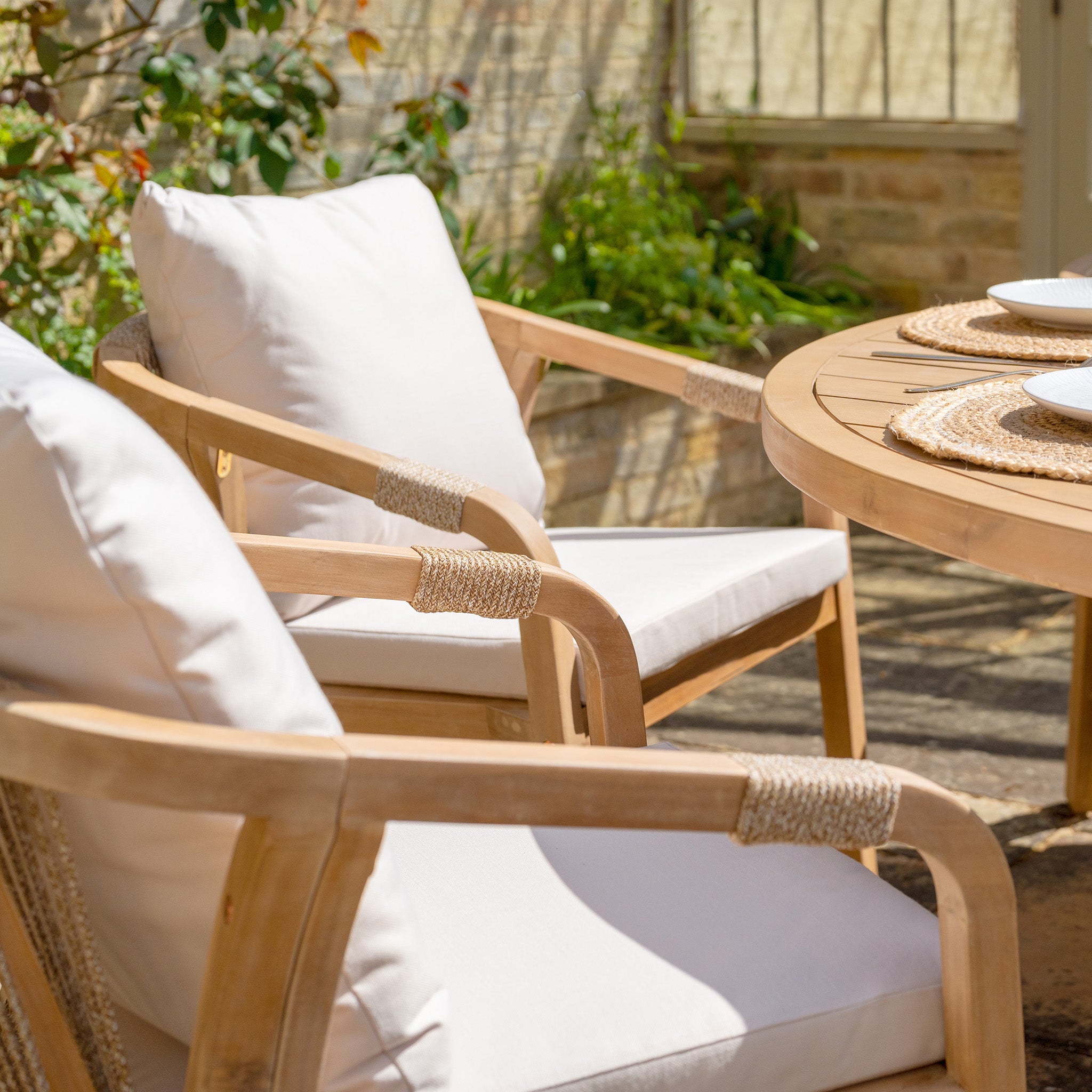 Quay 6 Seat Round Dining Set in Linen
