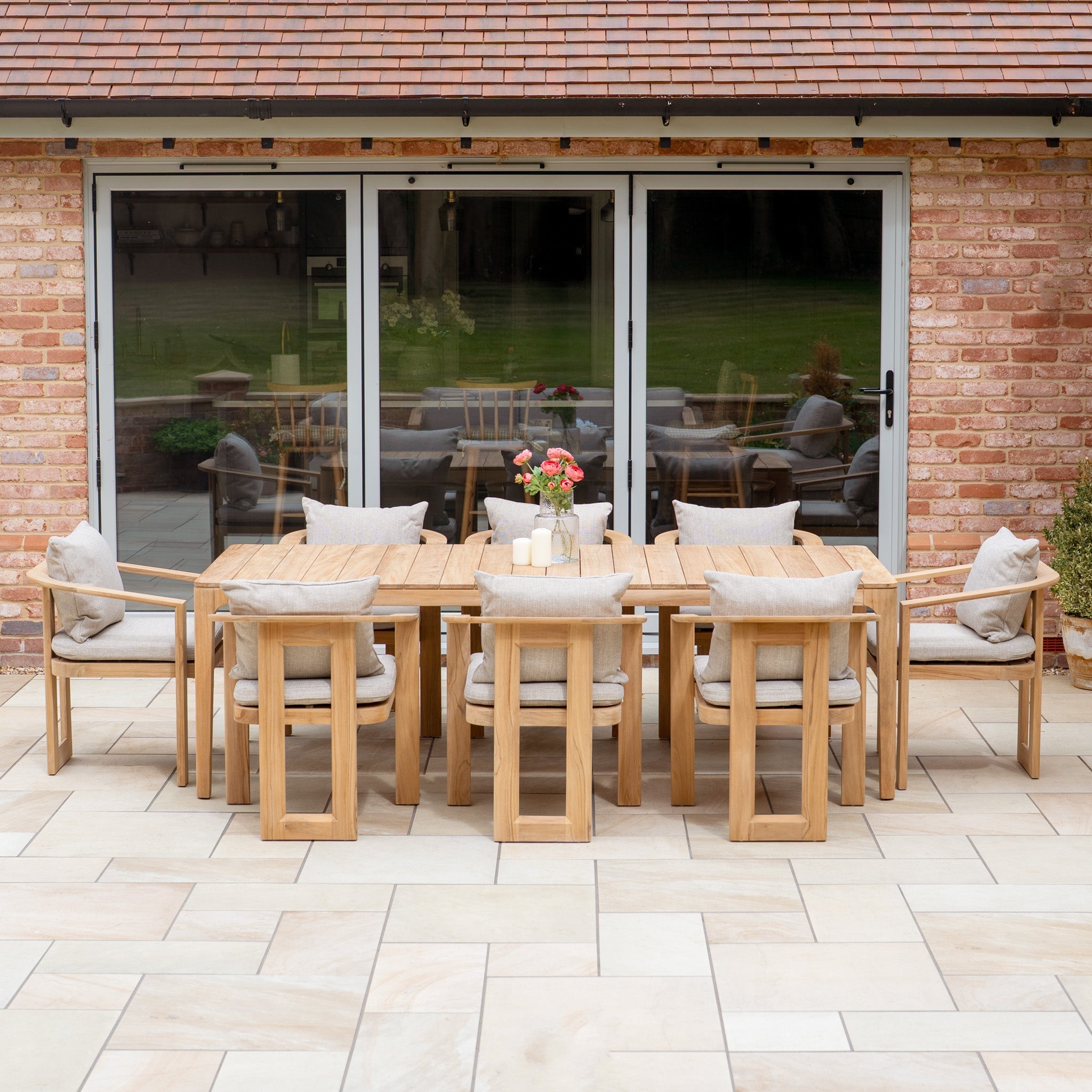Tivoli 8 Seat Dining Set with Teak Dining Table in Fawn