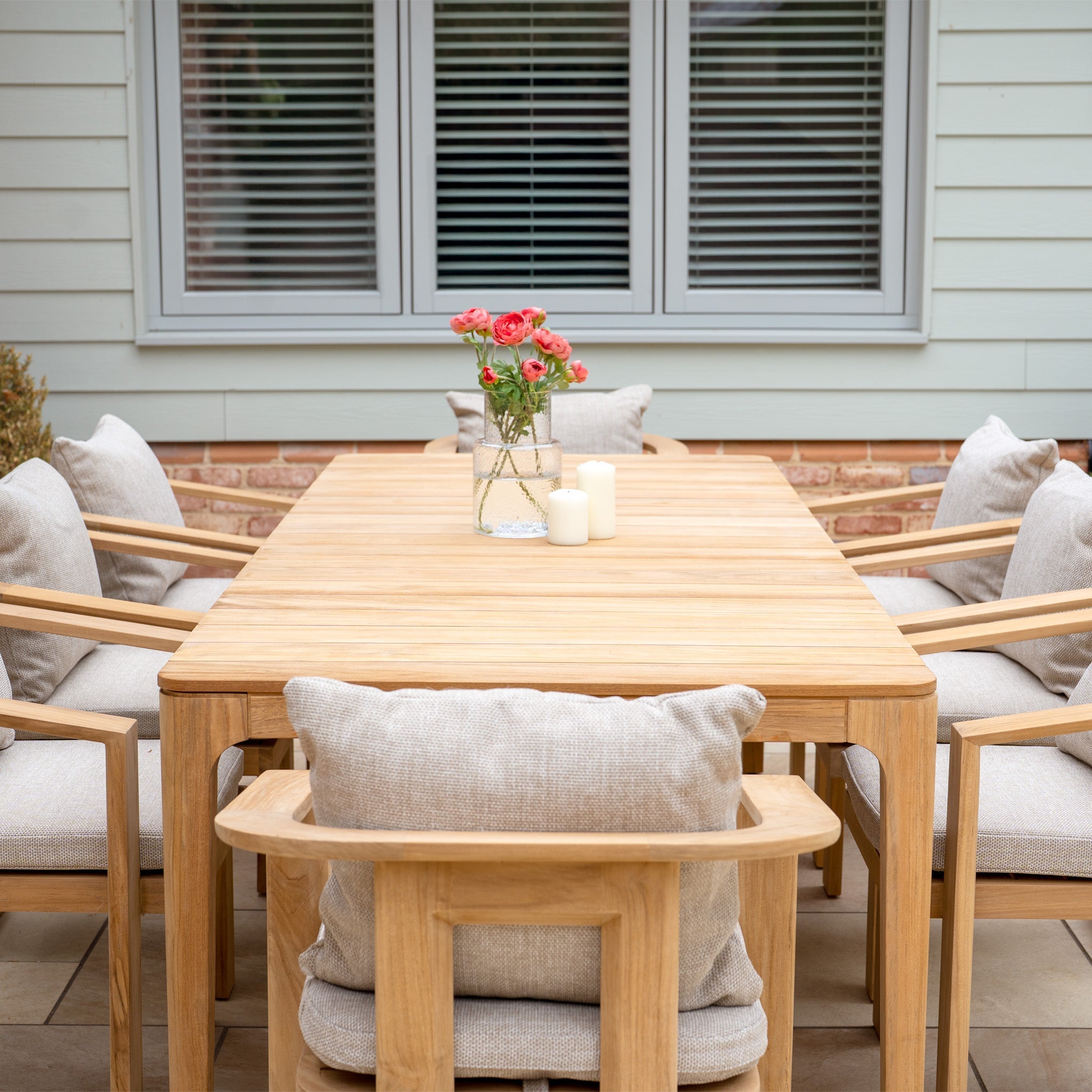 Tivoli 8 Seat Dining Set with Teak Dining Table in Fawn